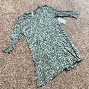 Green sweater tunic- Pink Lily Boutique!